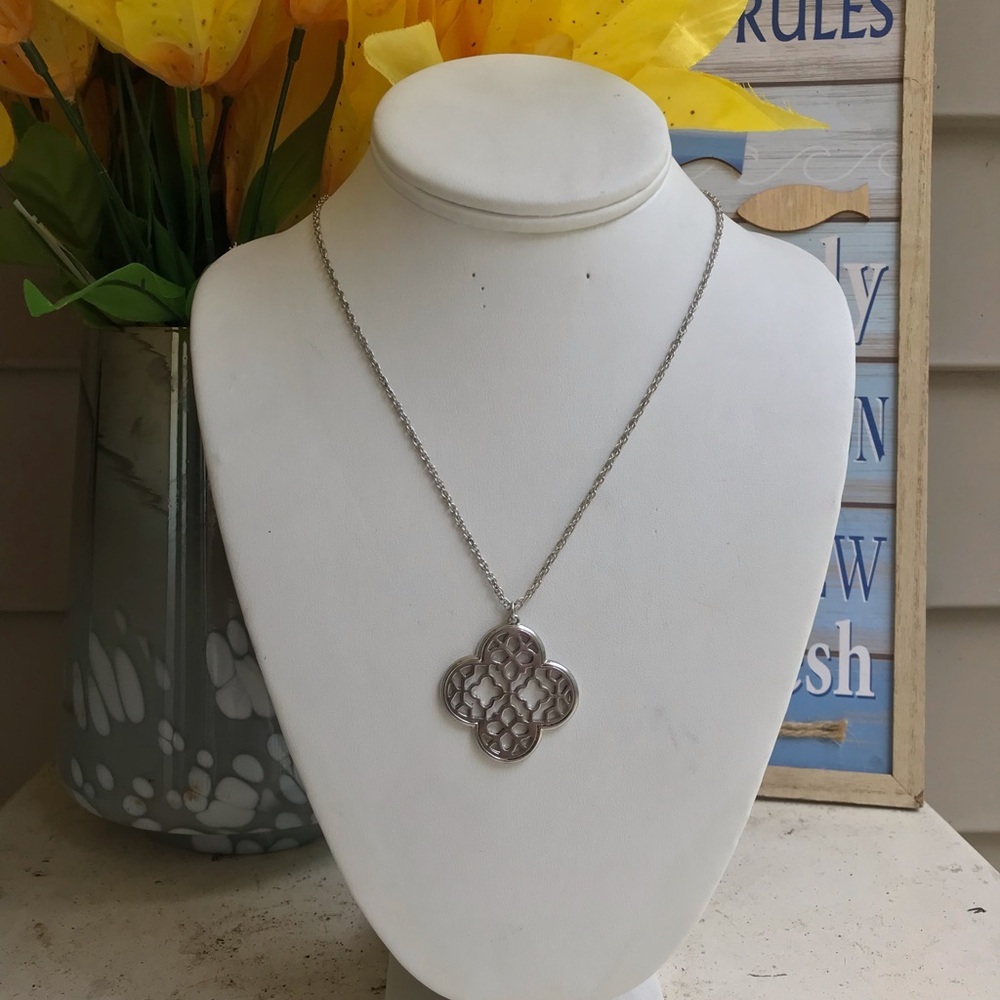 NECKLACES - Picture 15 of 15